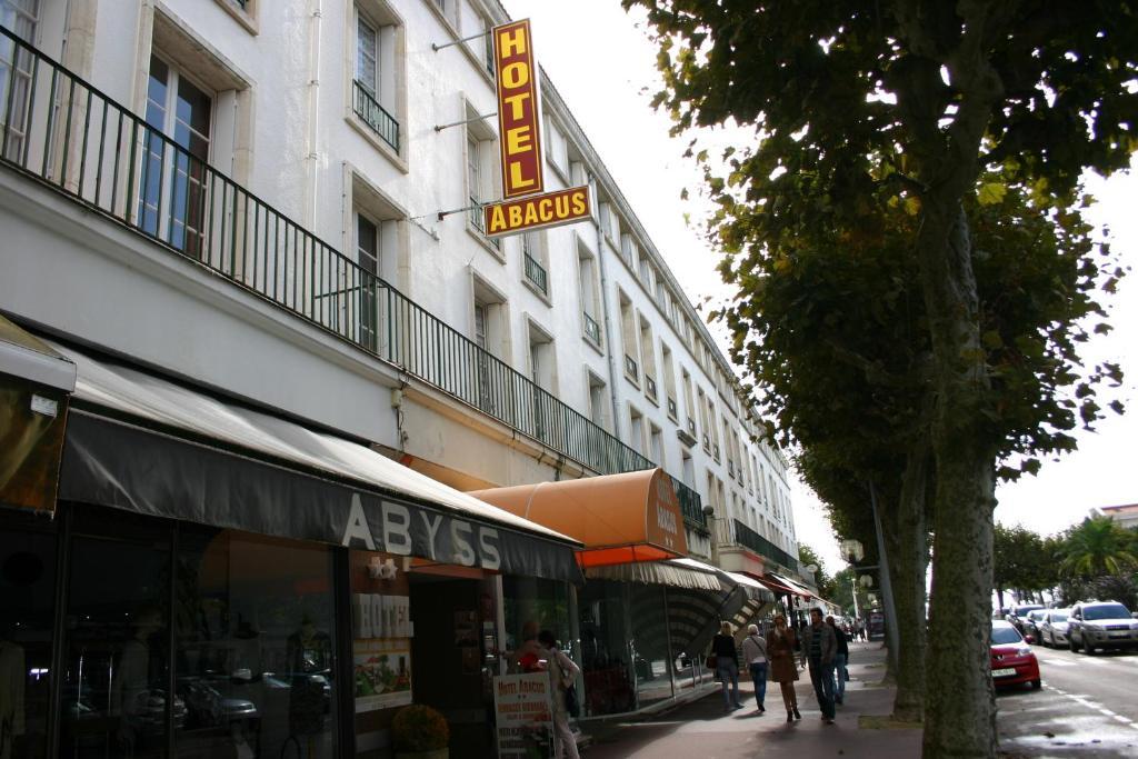 רויאן Abacus Hotel מראה חיצוני תמונה