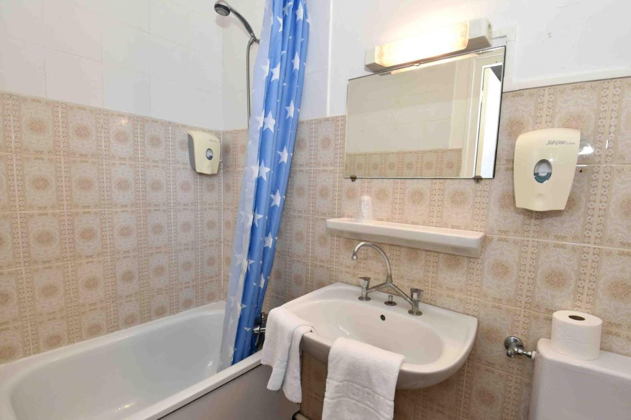 רויאן Abacus Hotel מראה חיצוני תמונה